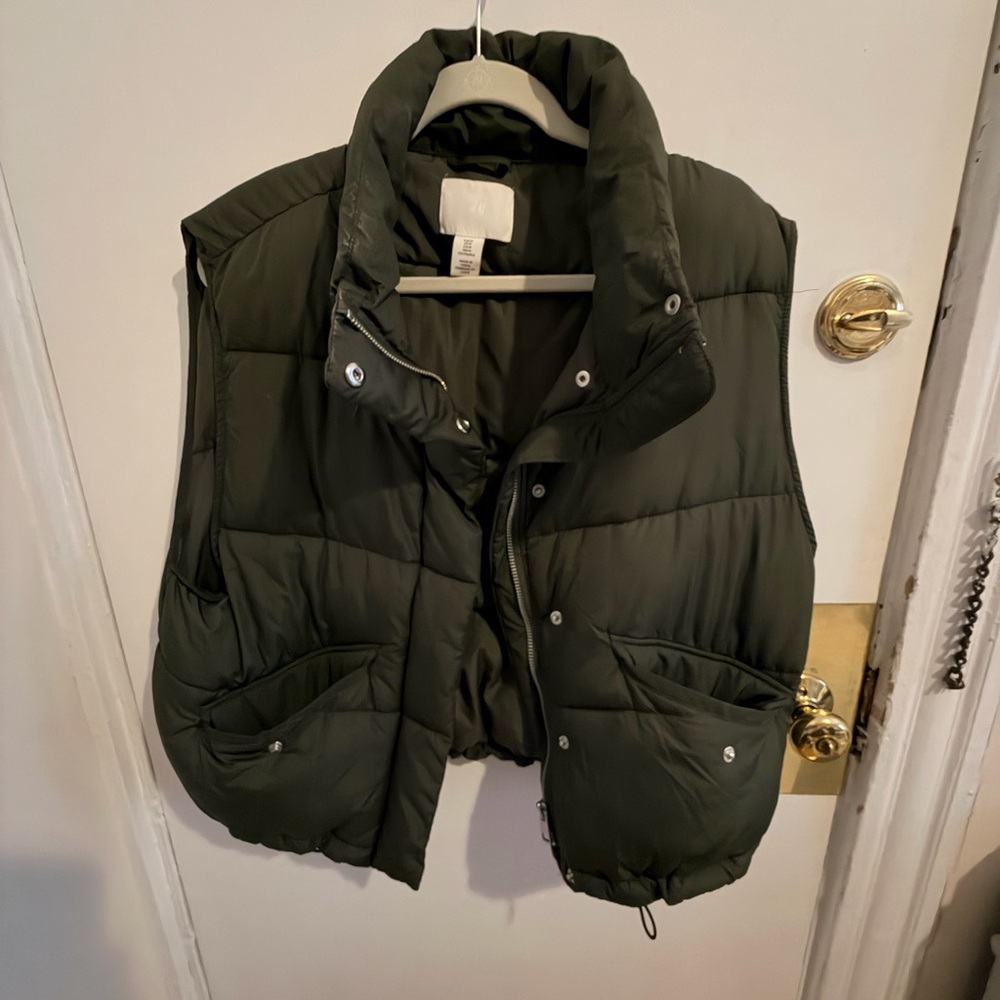 H&M Dark Green Puffer Vest